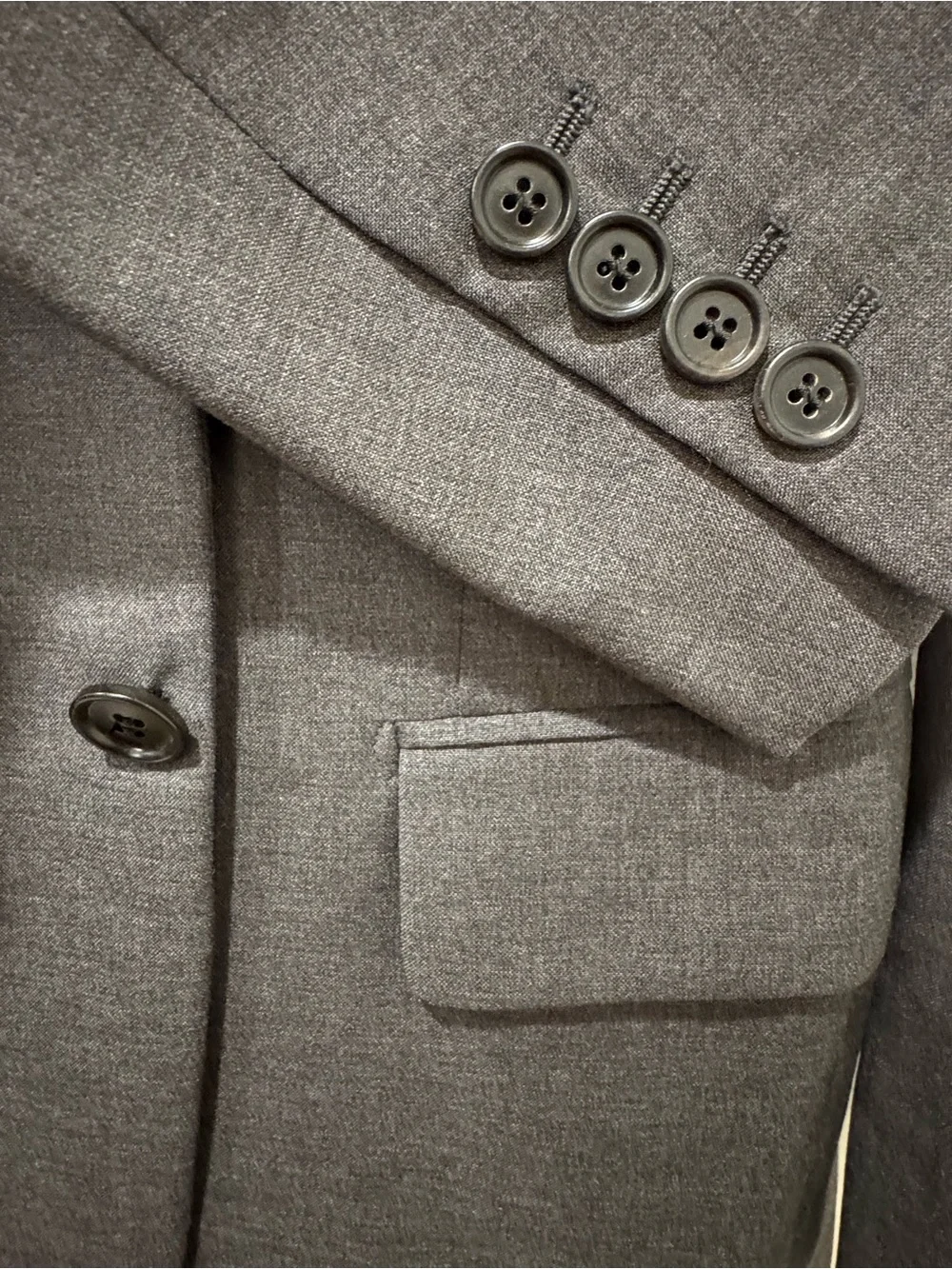 Dior Men's Gray Two-Piece Suit JACKET 48, TROUSERS 50.